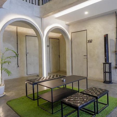 Reddoorz Plus Near Kawasan Sam Poo Kong Semarang Exterior photo